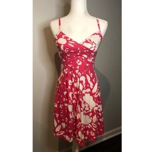 Cute pink floral dress w/pockets & elastic top